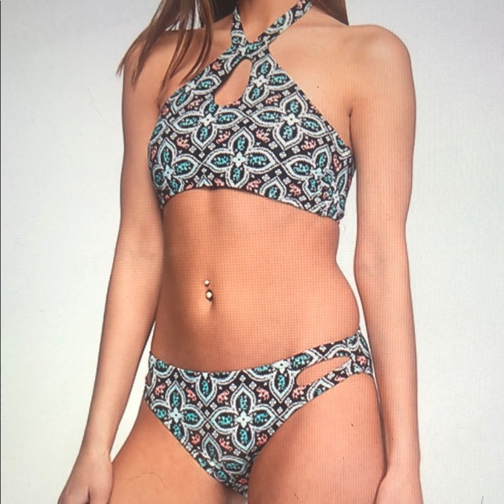 Malibu Dream Girl Mosiac Halter Bikini NWT Large